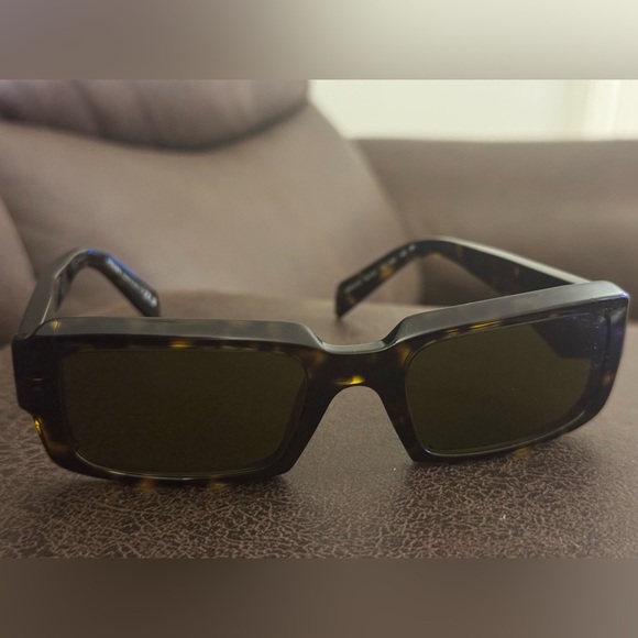 Authenticated Prada Tortoiseshell Rectangular Sunglasses - Picture 1 of 9
